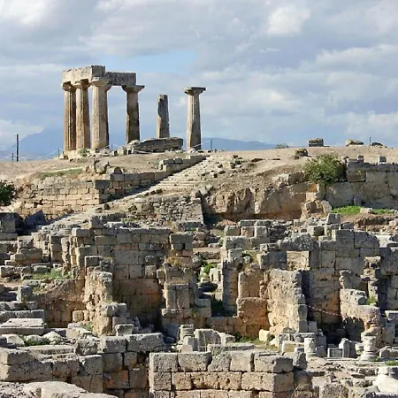 Comfortable With Unique Views * Corinth