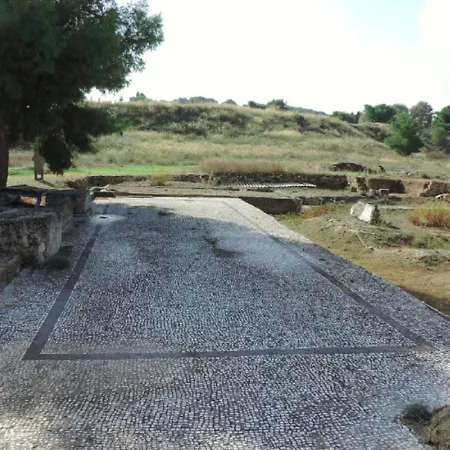 Comfortable With Unique Views * Corinth