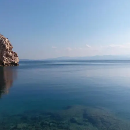 Comfortable With Unique Views Corinto