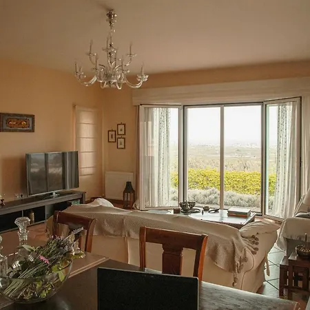 Comfortable With Unique Views *