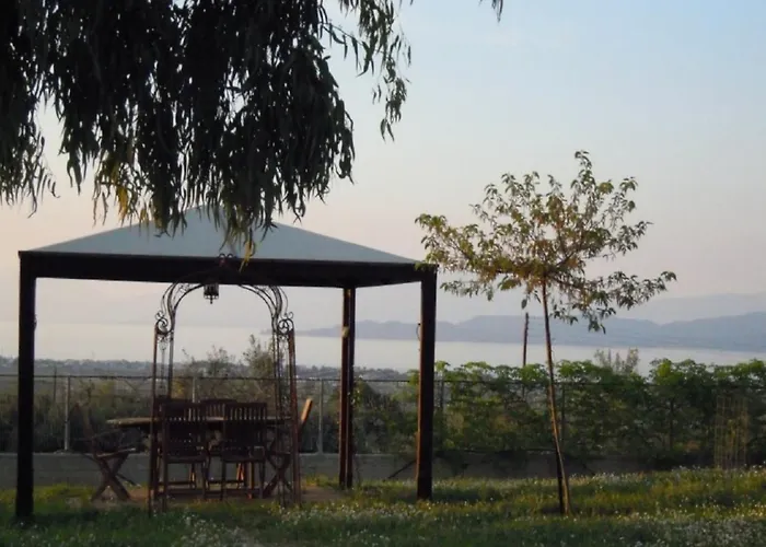 Comfortable With Unique Views *